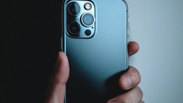 サムスンGalaxy S25 Edgeついに情報流出！カメラもディスプレイもガチで進化！