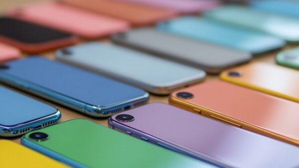 Galaxy A36登場！デザインが変わった…？いや、ちょっとだけ？