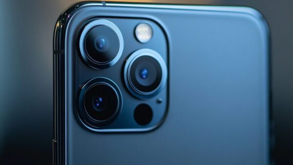 え、カメラリングって飾りだったの？！Galaxy S25 Ultraの分解動画が話題に